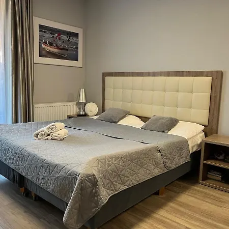 Bursztyn Seaside Apartment W Baltic Cliff